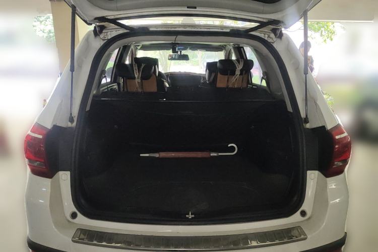 Used Haval H6 2014 Sport Version 1.5T Manual Two-Wheel Drive Elite Edition Trunk