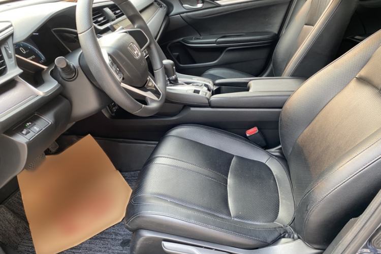 Used Honda Civic 2016 220TURBO CVT Luxury Edition
