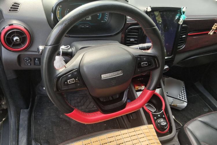 Used Chery Little Ant 2022 Sweet Pink Edition Full-Sugar Version Lithium Iron Phosphate 30 kW 301 km Steering Wheel