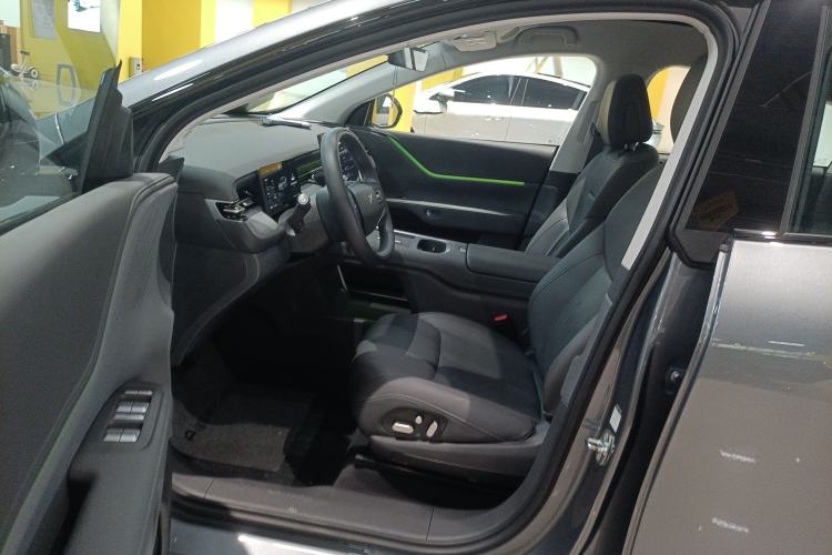 Used XPeng G6 2025 625 Long-Range Max Flagship Edition Left Front Seat