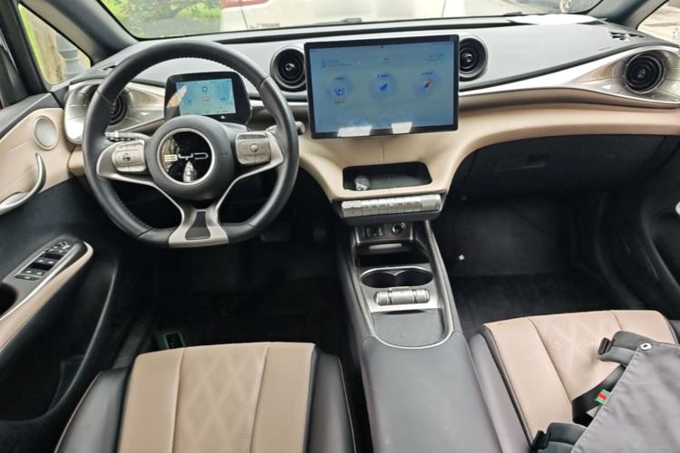 Used BYD Dolphin 2023 420 km Free Version
