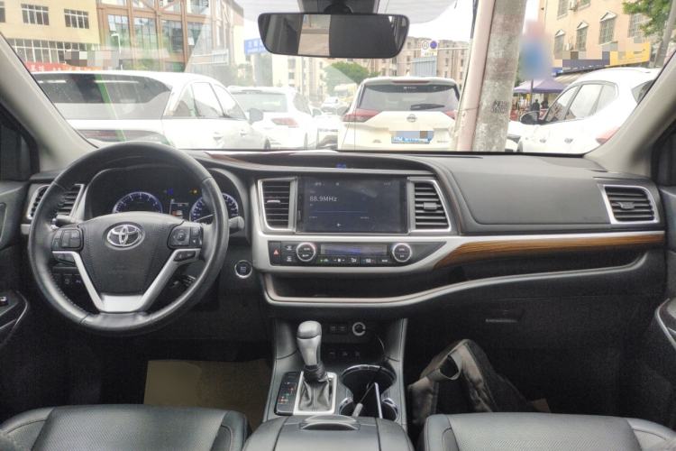 Used Toyota Highlander 2018 2.0T Four-Wheel Drive Prestige Version 7 Seats China V Emission Standard