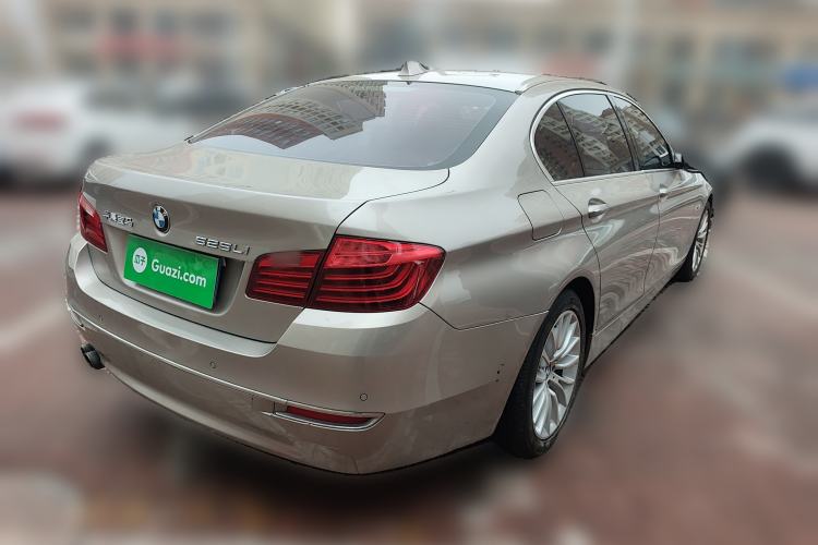 Used BMW 5 Series 2017 525Li Luxury Design Package Rear Right 45 Deg