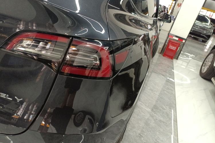 Used Tesla Model Y 2024 Rear-Wheel-Drive Version
