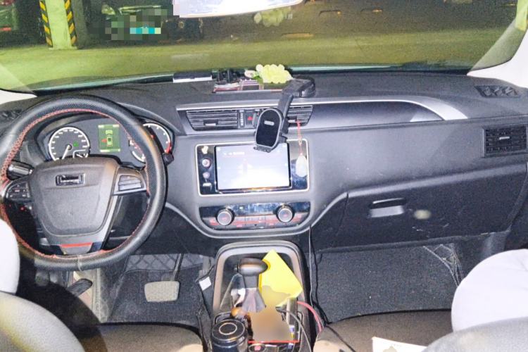 Used Qoros 5 2017 1.6T Automatic Prestige Model
