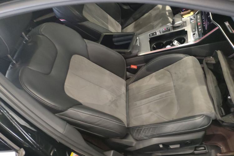 Used Audi A6L 2022 40 TFSI Luxury Dynamic Model

