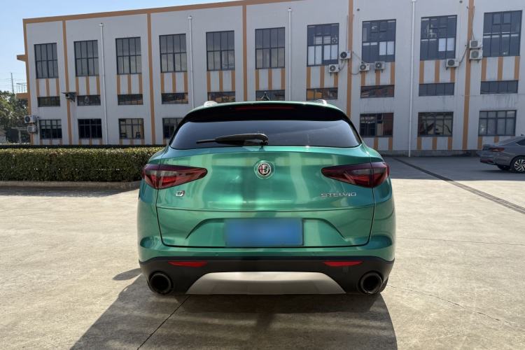 Used Alfa Romeo Stelvio 2017 2.0T 200HP Luxury Edition
