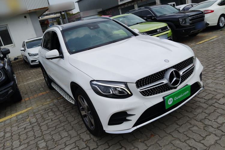 Used Mercedes-Benz GLC 2017 GLC 260 4MATIC Luxury Model Exterior 1