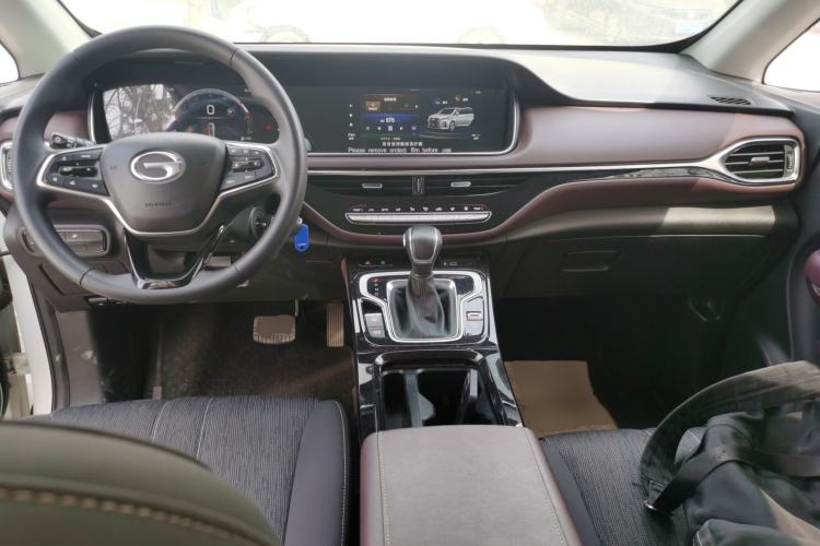 Used GAC Trumpchi M6 2023 PRO 270T DCT Elite Edition Center Console