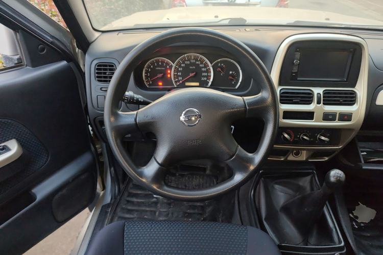 Used Nissan Paladin 2013 2.4L Two-Wheel Drive Standard Version China IV Standard