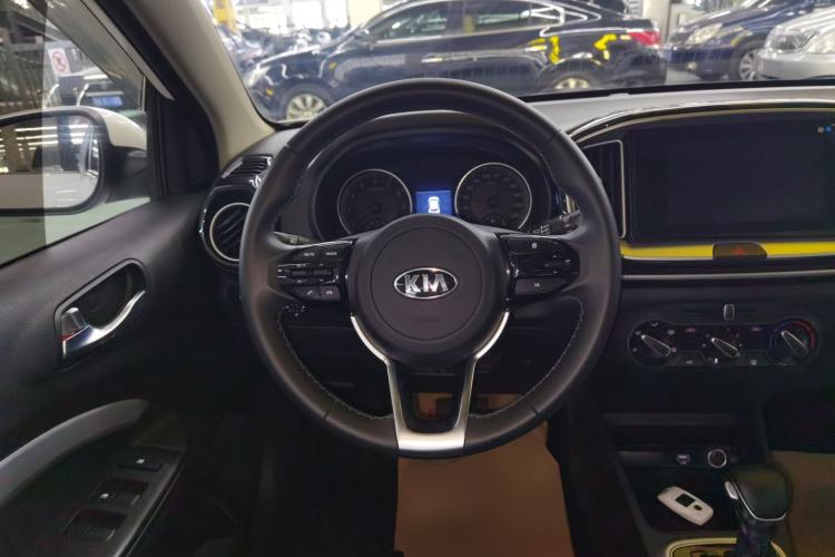 Used Kia kx1 Stonic 2021 1.4L Automatic Fun Edition Steering Wheel