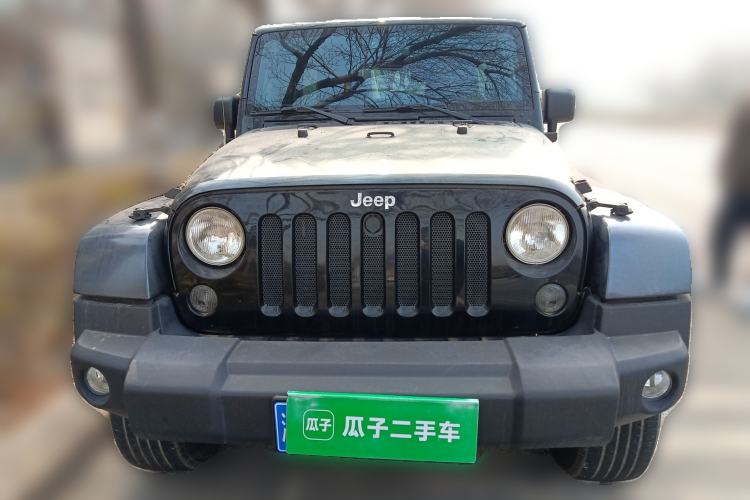 Used Jeep Wrangler 2014 2.8TD Sahara Four-Door Edition
