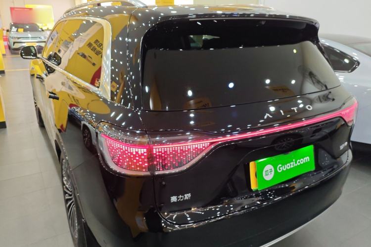 Used Hima AITO M9 2024 Range-Extended Ultra Version 52 kWh 5-Seater Model Rear Left 45 Deg