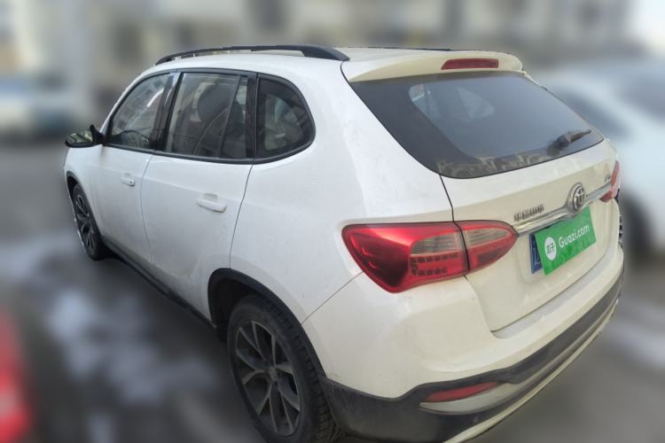 Used Brilliance V5 2014 1.6L Manual Comfort Model
