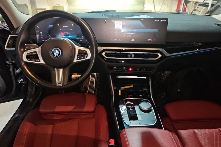 Used BMW i3 2022 eDrive 35 L
