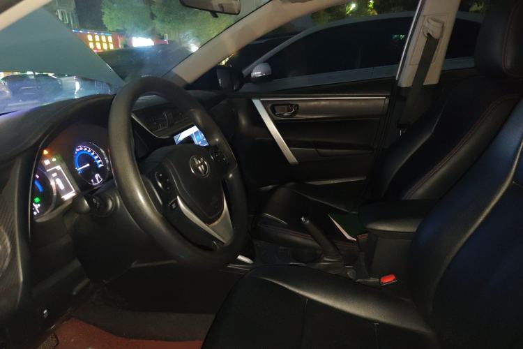 Used Toyota Levin 2017 Revised Dual-Engine 1.8H GS E-CVT Elite Sunroof Version China V Standard Left Front Seat