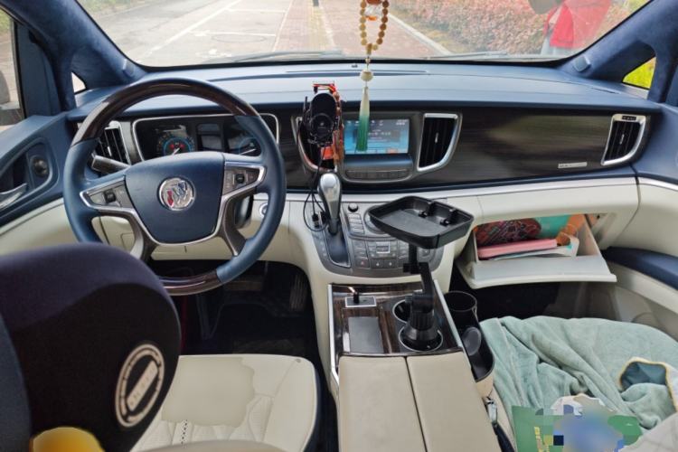 Used Buick GL8 2013 3.0L GT Luxury Business Haoya Edition Center Console