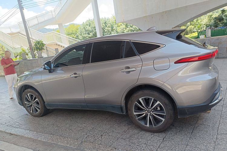 Used Toyota Harrier 2022 2.0L CVT Two-Wheel Drive Entry Version