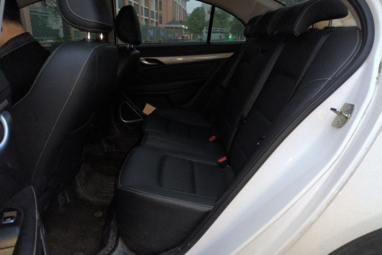Used Geely Auto Emgrand 2019 Leading Edition 1.5L CVT Luxury Model China VI Standard Left Rear Seat