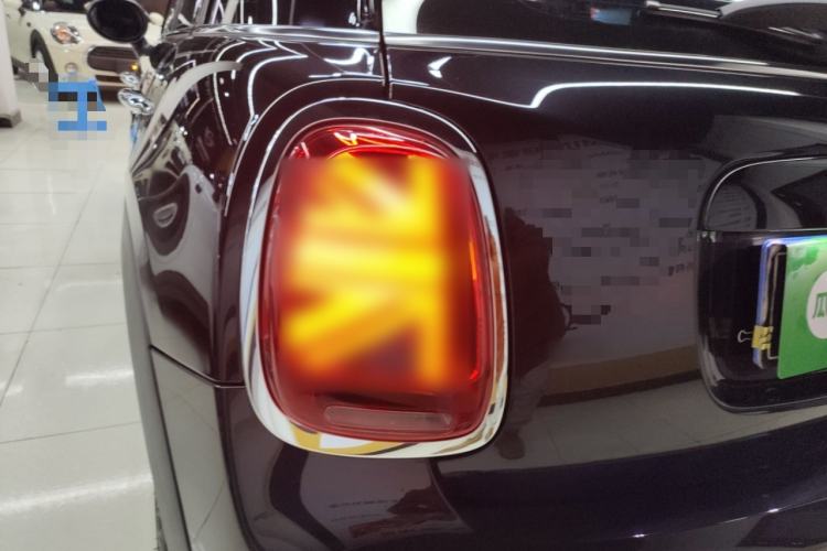 Used MINI MINI 2023 Updated 1.5T COOPER Artist Five-Door Edition
