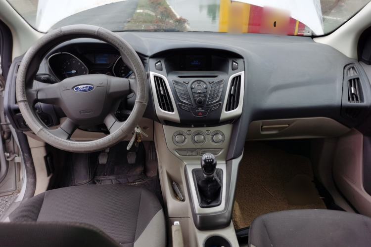 Used Ford Focus 2012 Sedan 1.6L Manual Comfort Model
