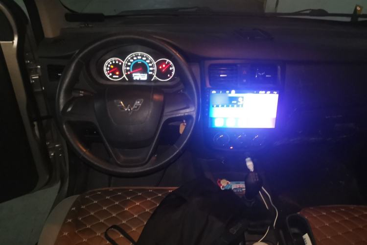 Used Wuling Rongguang V 2016 1.5L Standard Version