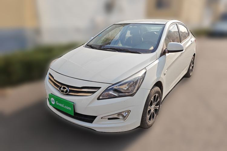 Used Hyundai Verna (older generation) 2014 1.4L Manual Smart GLS Trim