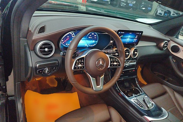 Used Mercedes-Benz GLC 2020 Facelifted GLC 260 L 4MATIC Dynamic Edition
