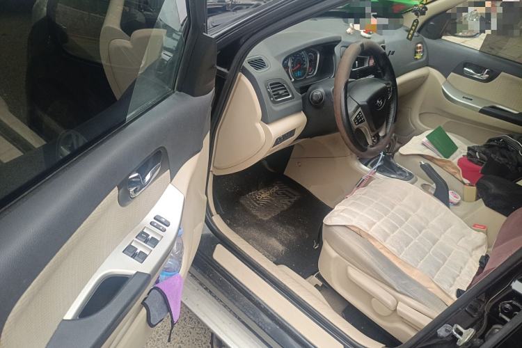 Used Haima S7 2013 2.0L Automatic ZhiShang Version
