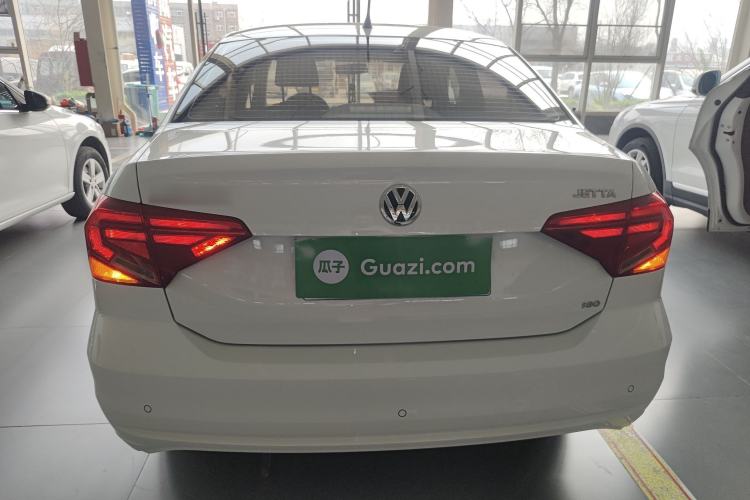 Used Volkswagen Jetta 2019 Dream Edition 1.5L Manual Fashion Version
