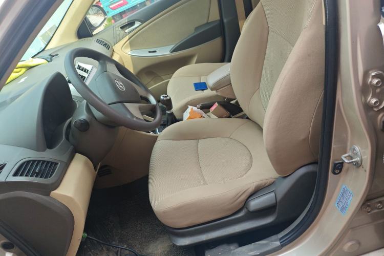 Used Hyundai Verna (older generation) 2010 Sedan 1.4L Manual Comfort GS
