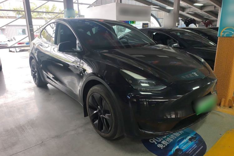 Used Tesla Model Y 2023 Rear-Wheel-Drive Version
