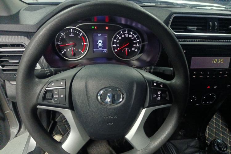 Used Great Wall Wingle 5 2021 2.0T Diesel Two-Wheel Drive Elite Version Big Double Cab China VI Standard GW4D20M Steering Wheel