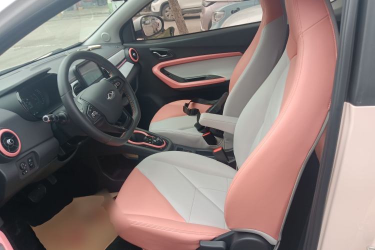 Used Chery QQ Little Ant 2022 Restyled Version Sweet Pink Edition Half-Sugar Version 28.8 kWh 30 kW 301 km Left Front Seat