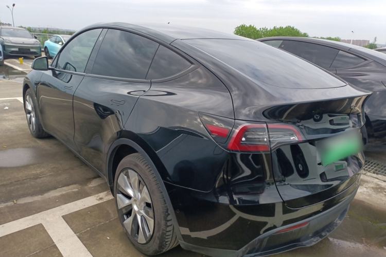 Used Tesla Model Y 2021 Standard Range Rear-Wheel Drive Version Exterior 2