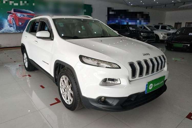 Used Jeep Cherokee 2016 2.0L Superior Edition