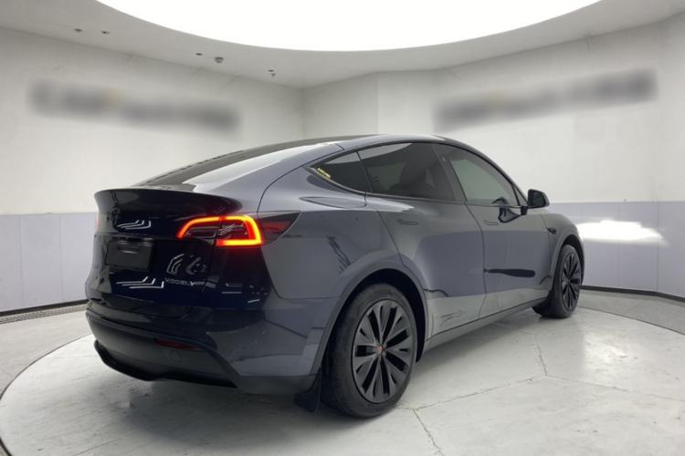 Used Tesla Model Y 2024 Rear-Wheel-Drive Version Exterior 5
