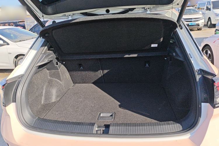 Used Volkswagen T-ROC 2023 300TSI DSG Two-Wheel-Drive Chen Guang Edition