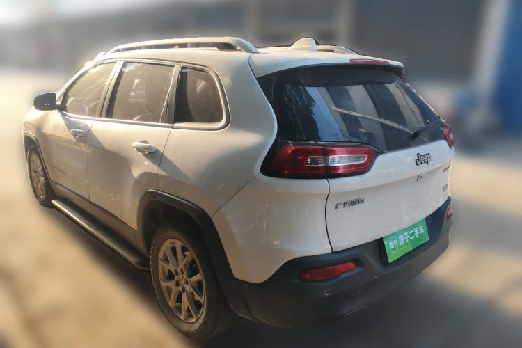 Used Jeep Cherokee 2016 2.0L Superior Edition