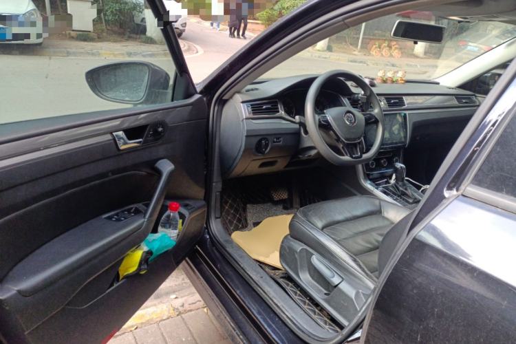 Used Volkswagen Passat 2017 280TSI DSG Luxury Edition
