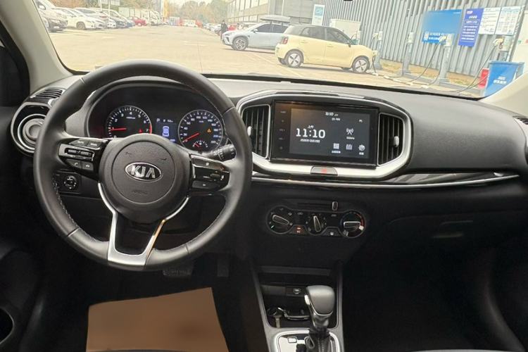 Used Kia kx1 Stonic 2021 1.4L CVT Fun Edition
