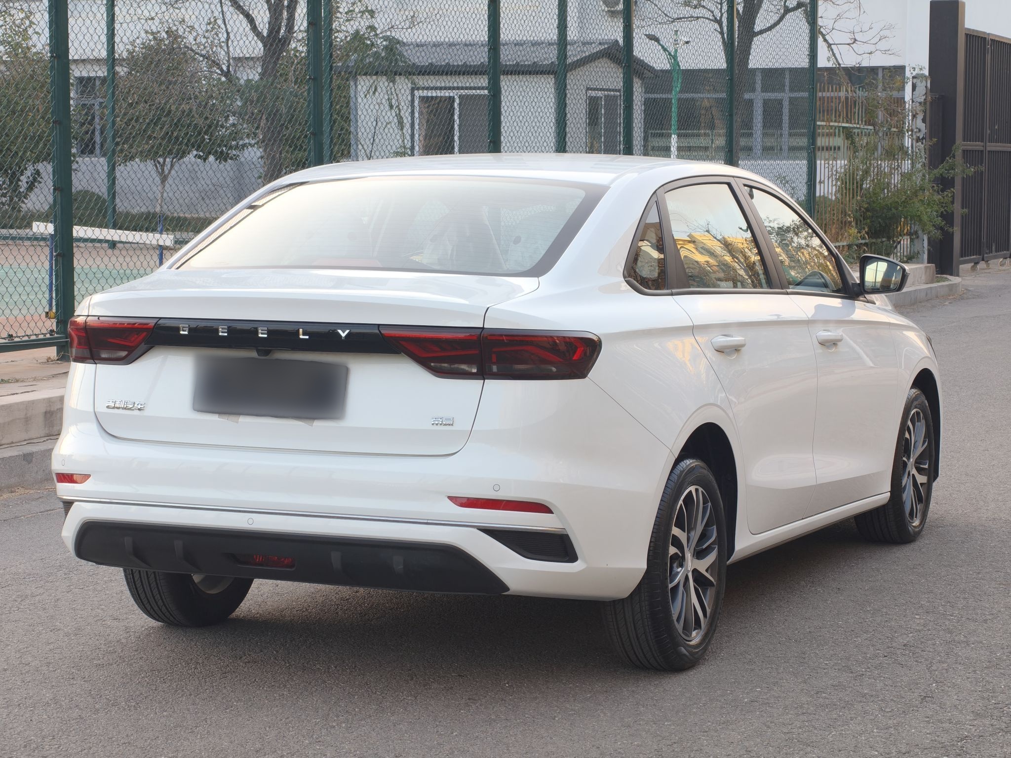 Geely Auto Emgrand 2023 4th Generation Champion Edition 1.5L CVT Luxury Model — снимка 7