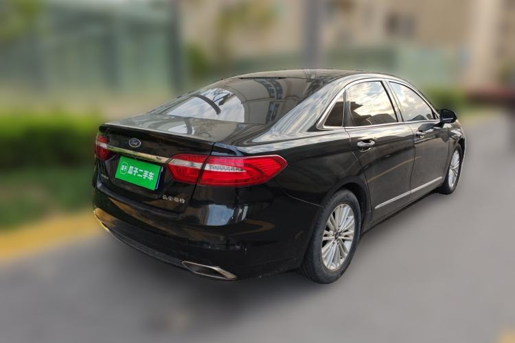 Used Ford Taurus 2015 EcoBoost 245 Fashion Edition Rear Right 45 Deg