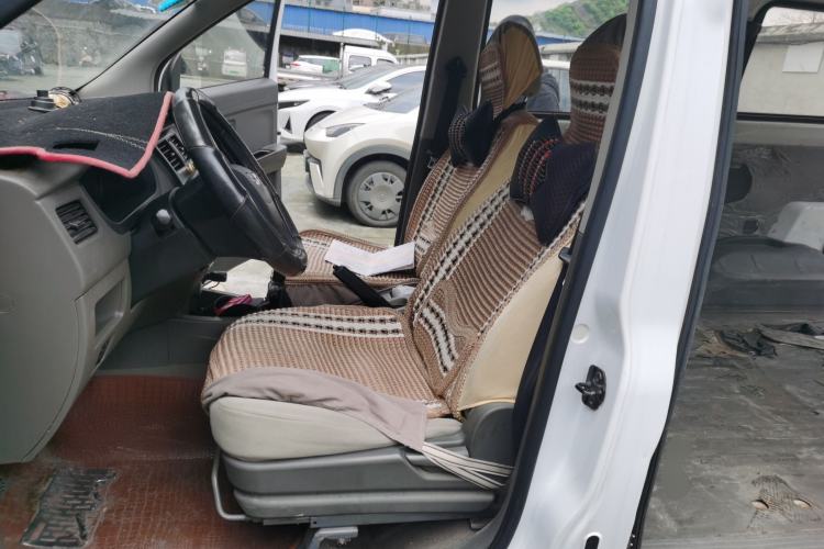 Used Wuling Rongguang V 2016 1.5L Standard Version
