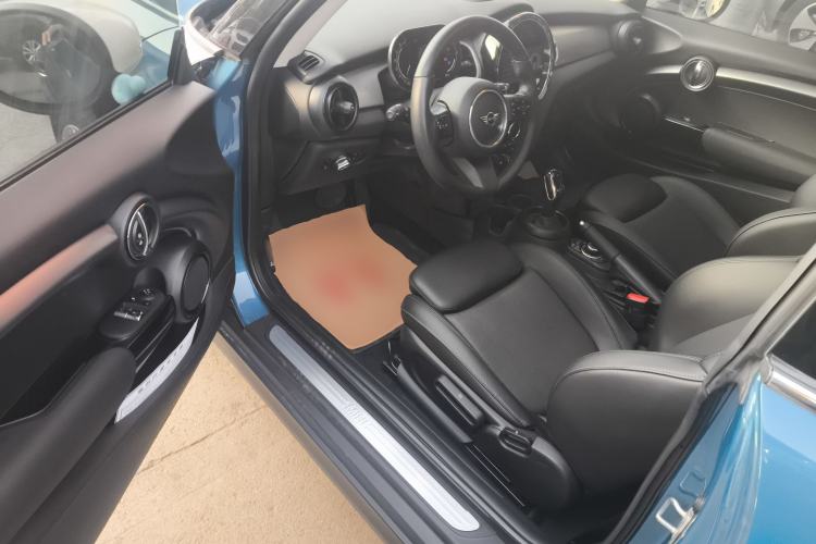 Used MINI MINI 2022 1.5T COOPER Classic Edition
