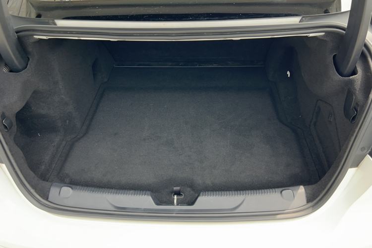 Used Jaguar XEL 2020 2.0T 200PS R-DYNAMIC Youth Sports Edition Trunk