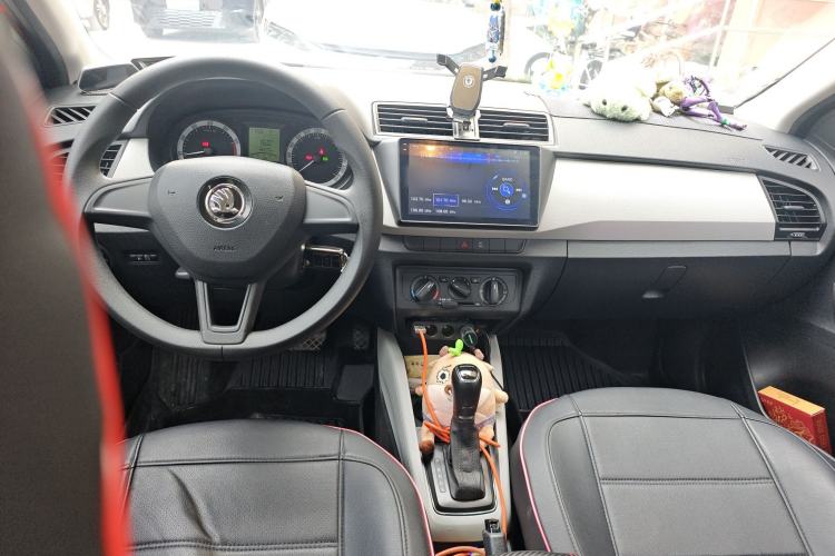 Used Skoda Fabia 2017 1.4L Automatic Car Enjoy Edition
