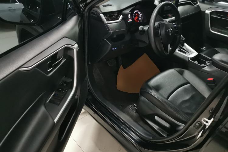 Used Toyota RAV4 2022 2.0L CVT Two-Wheel Drive Urban Edition