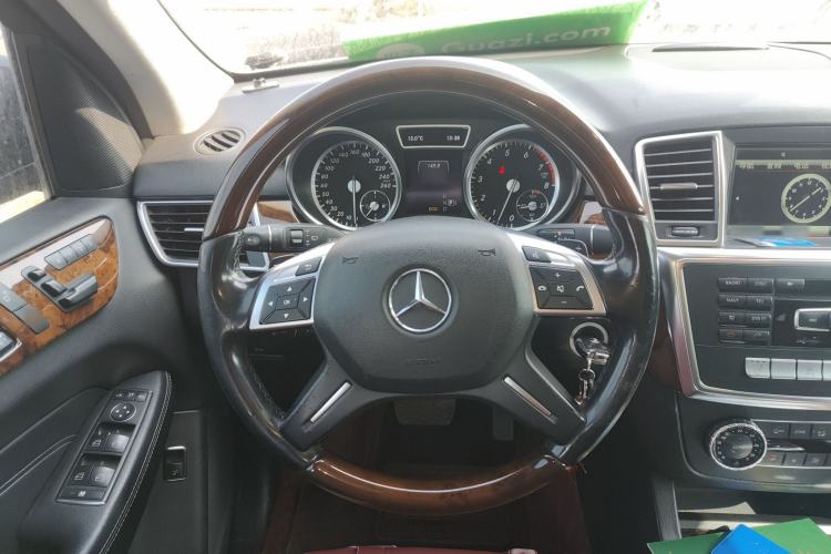 Used Mercedes-Benz M-Class 2014 ML 400 4MATIC Luxury Model