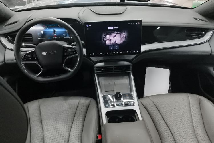 Used BYD Seal 2024 HONOR Edition DM-i 1.5L 121km Luxury Model
